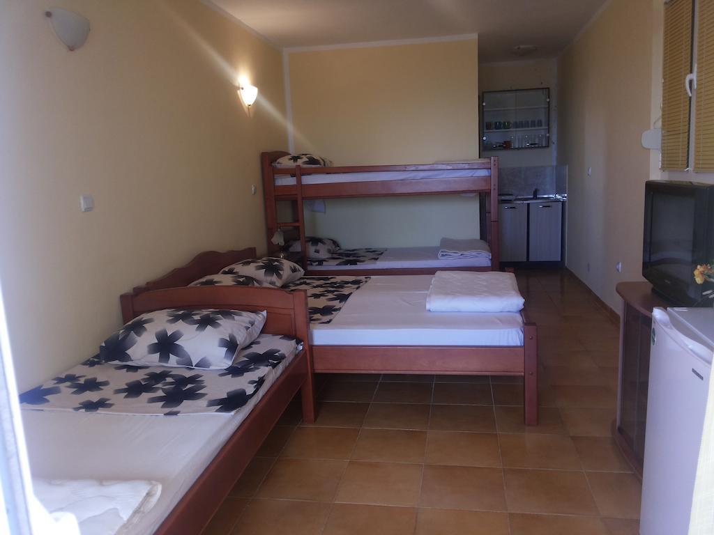Apartments And Studios Anicic Utjeha Cameră foto